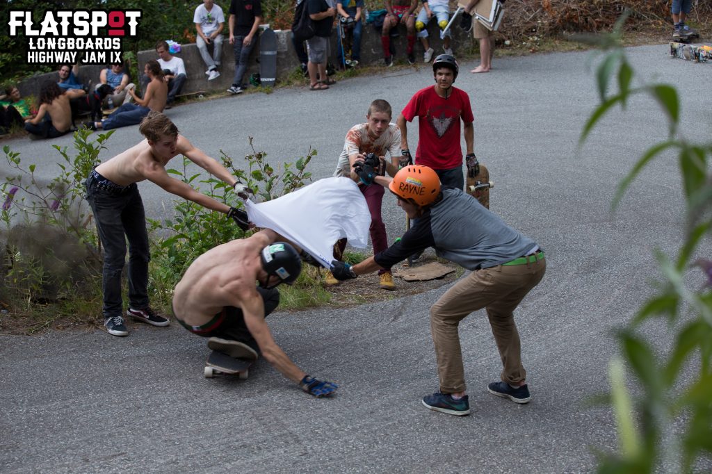caliber-trucks-highway-jam-freeride-longboarding-flatspot-longboards-longboard-session-longboard-event-prism-skateboards-liam-morgan-james-kelly-jordan-riachi-cooper-16