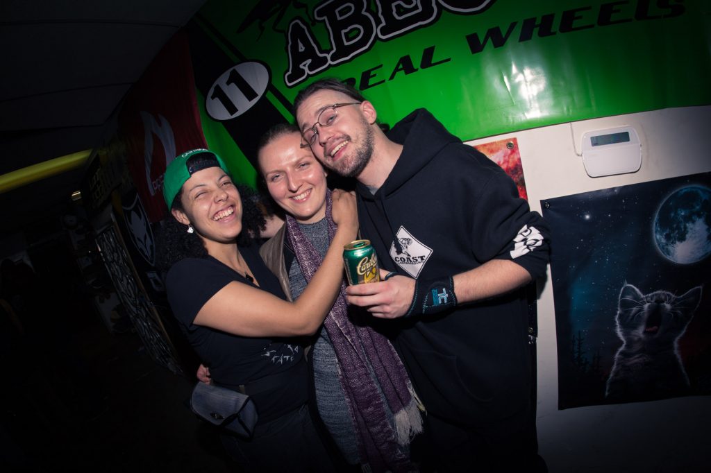 flatspot_end_of_year_party-28banjo-man-coast-longboarding-flatspot-longboards-steep-shot-craig-barker