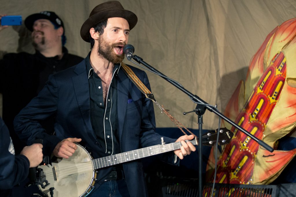 flatspot_end_of_year_party-8banjo-man-coast-longboarding-flatspot-longboards-steep-shot-craig-barker
